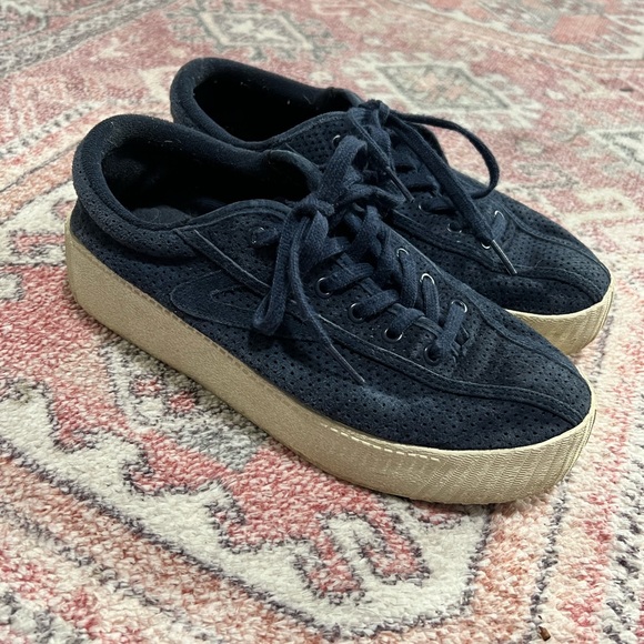Tretorn nylite navy sneakers - Picture 2 of 4